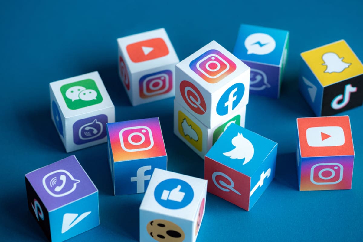 Social media icons on cubes